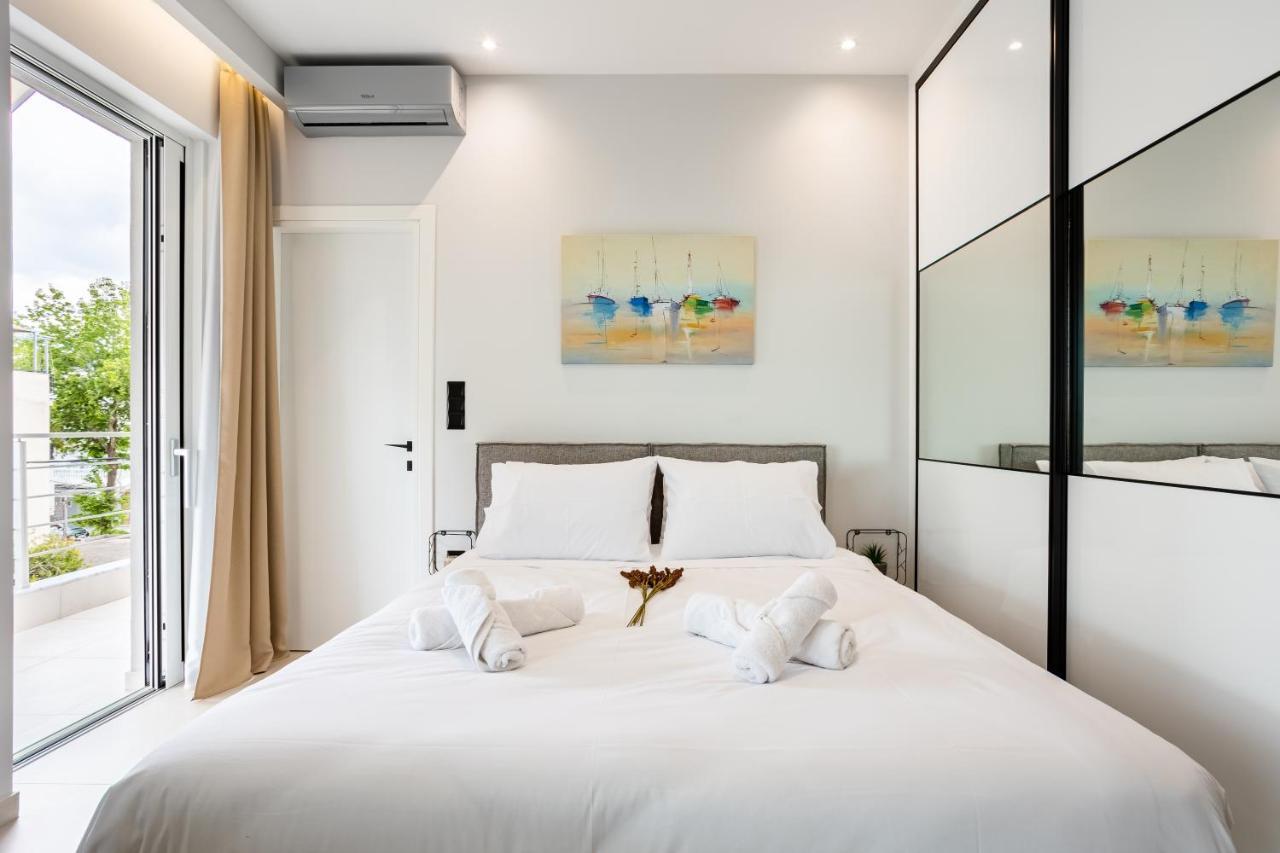 Black & White Marina Studio, Kalamata Getaway Exterior foto