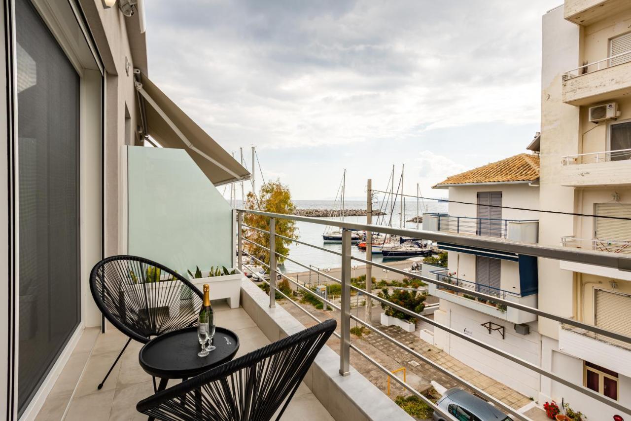Black & White Marina Studio, Kalamata Getaway Exterior foto